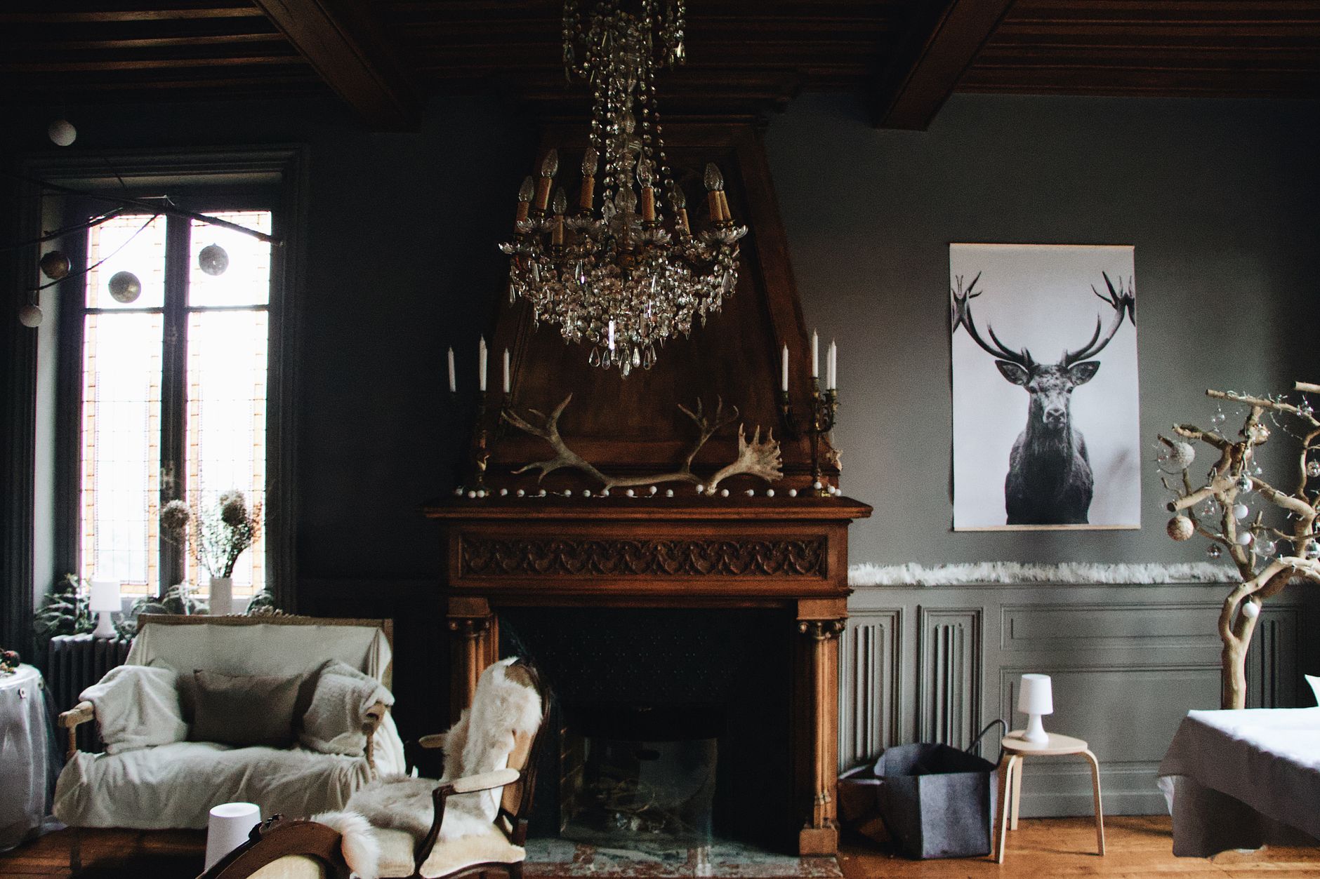 What to Do When the Couch Will Not Fit Through the Door - furniture choices